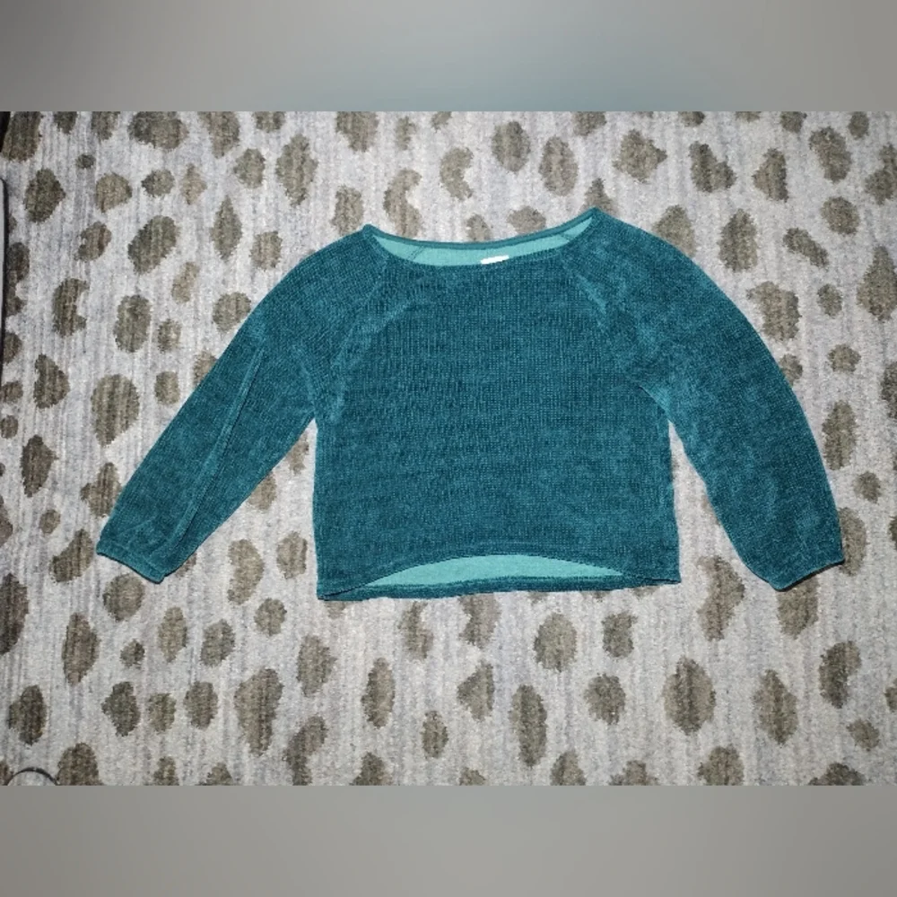 Dark Teal Soft Sweater sz M Girls